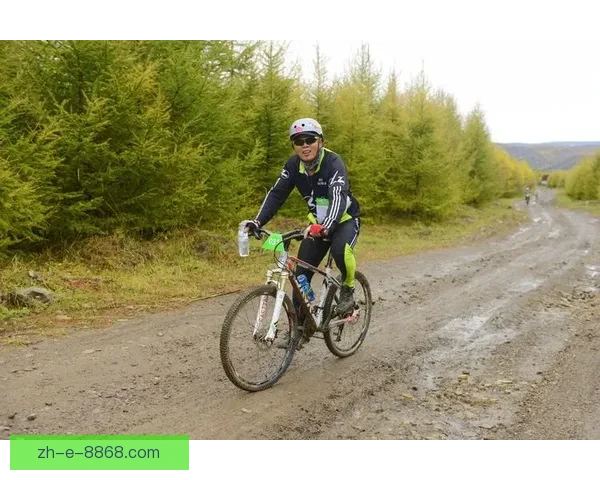 山地车公开赛：挑战自我，尽展飒爽英姿