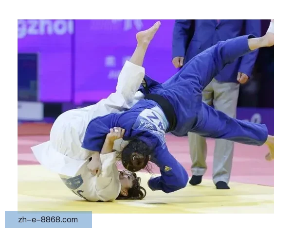 柔道赛事回放：技艺交锋，激情澎湃